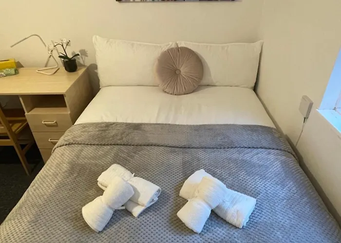 Lovely Triple And Quadruple Rooms In Euston & Square In Central London